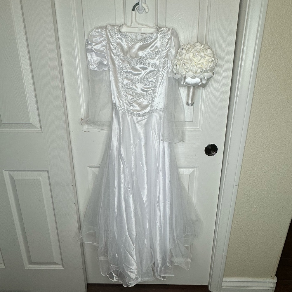 Girls Bride Costume with Jeweled Floral Bouquet - EUC Worn Once